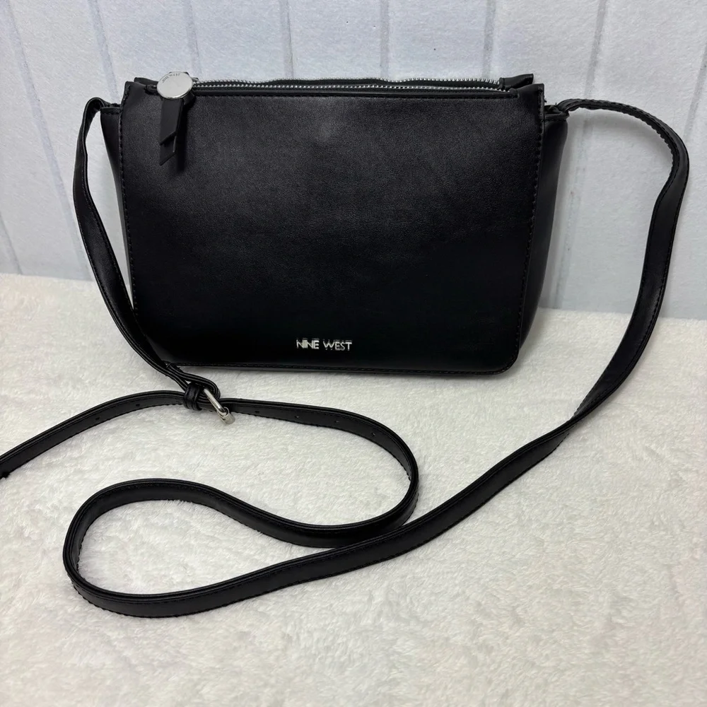 Nine West Elegant Black Crossbody Bag‎